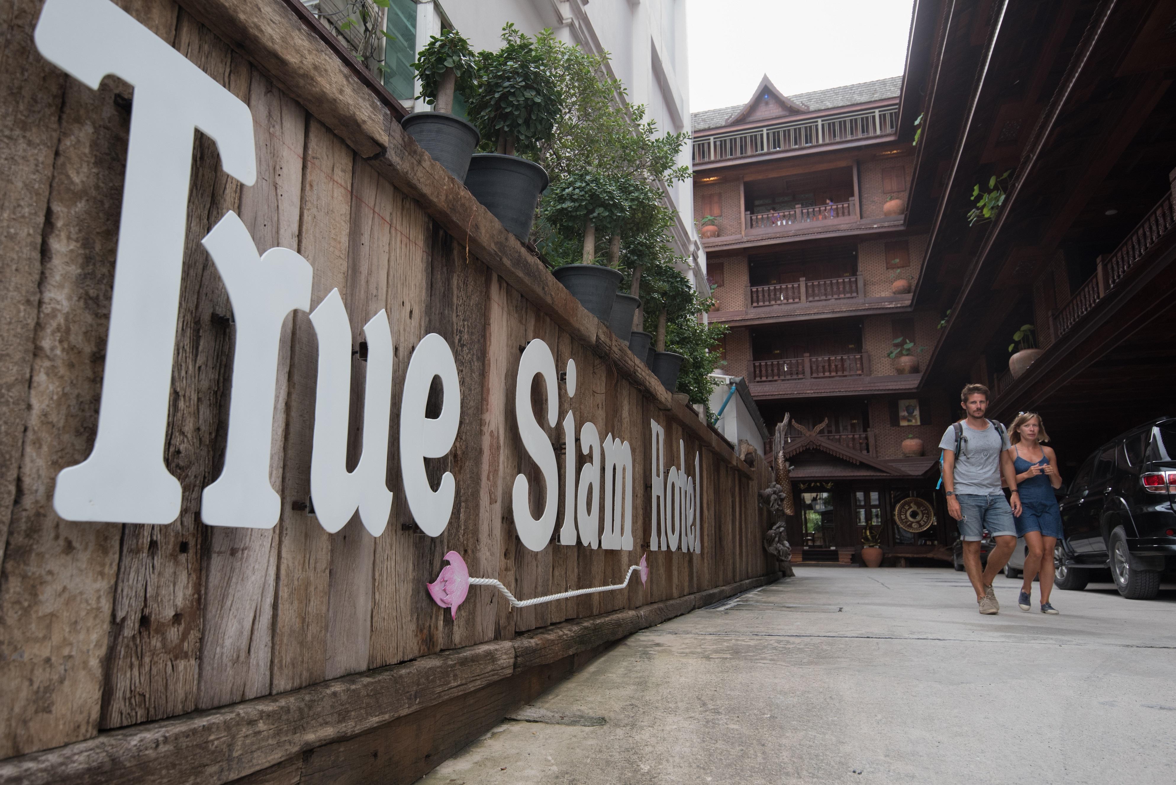 True Siam Rangnam Hotel Bangkok Exterior photo